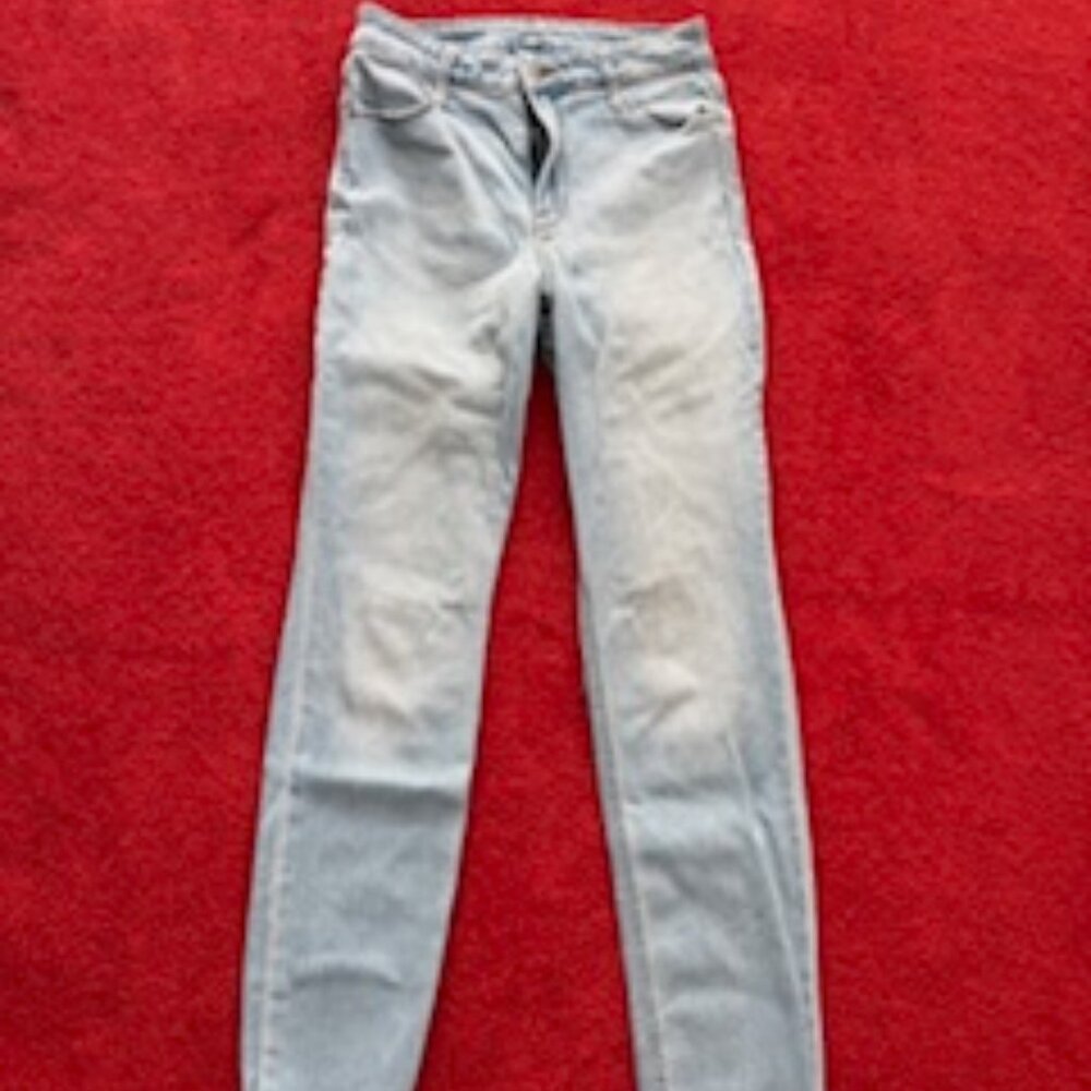 Old Navy - Light Wash Jean - size 2